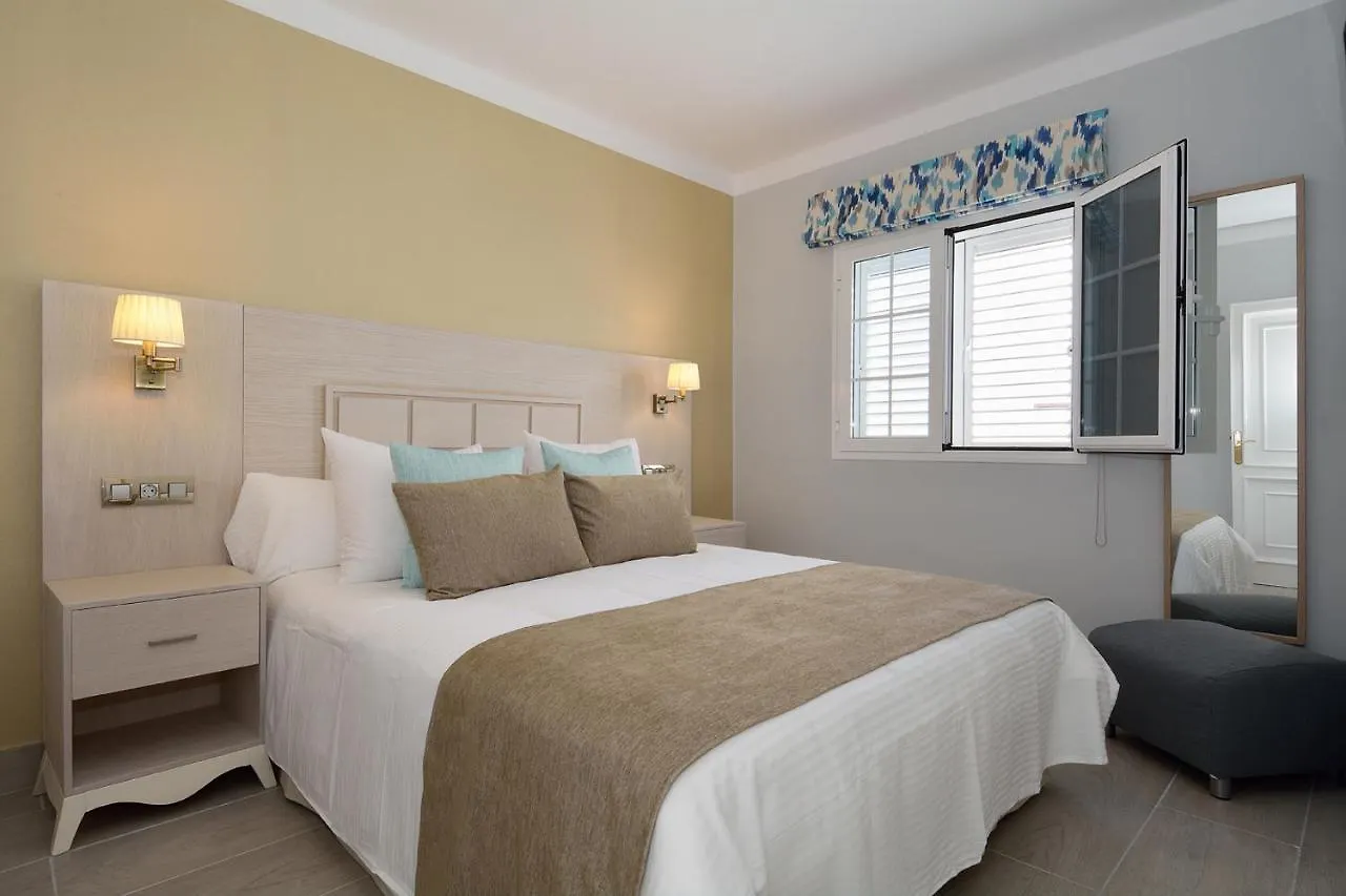 Lovely 3-Bed Villa In Puerto Del Carmen Puerto del Carmen  0*,