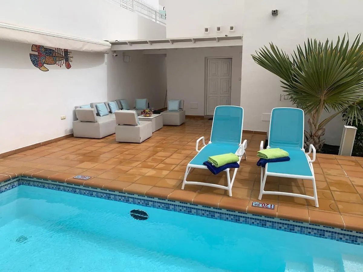 Lovely 3-Bed Villa In Puerto Del Carmen Puerto del Carmen