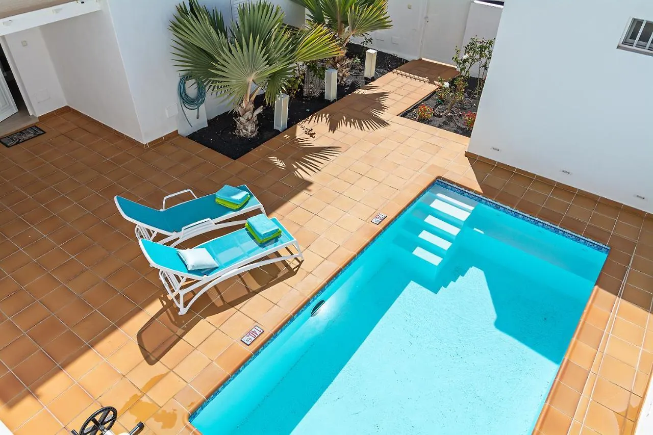 Lovely 3-Bed Villa In Puerto Del Carmen Puerto del Carmen  Spanyolország