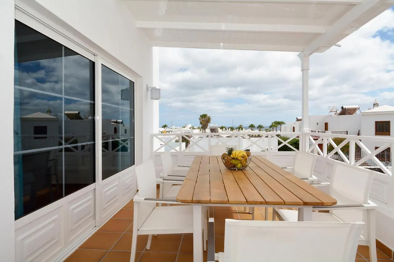 Lovely 3-Bed Villa In Puerto Del Carmen Puerto del Carmen